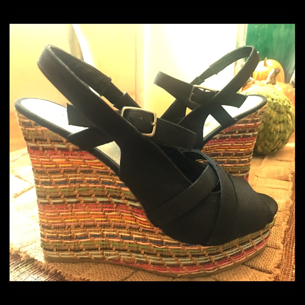 Multi-Colored Wedges